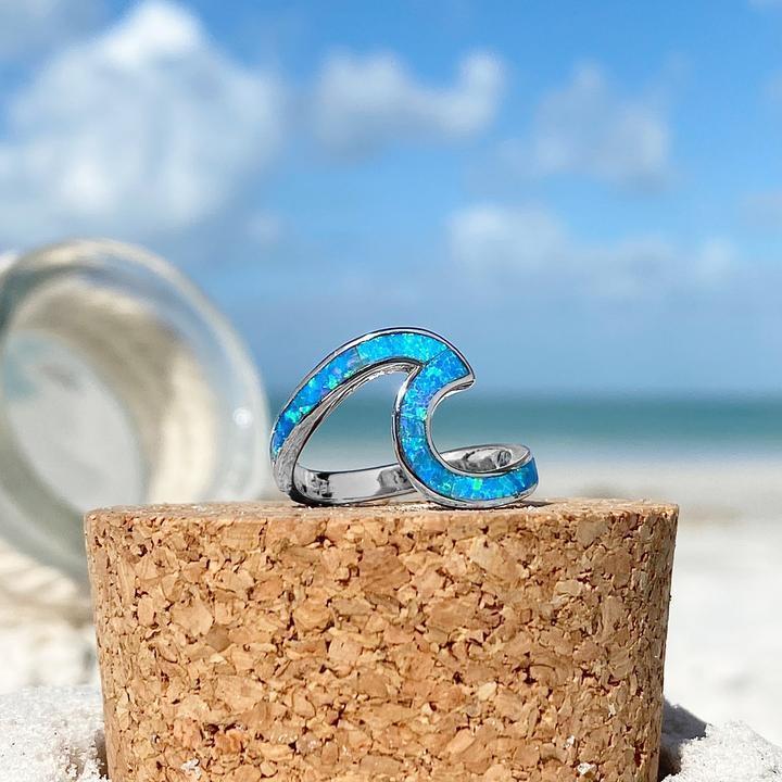 Ασημένιο δαχτυλίδι "Ocean Wave" με όπαλ