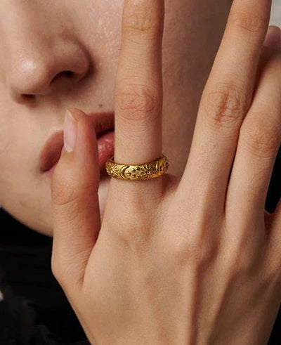 **Nina’s Elegant Ring**  
A stunning piece that captures the essence of sophistication, perfect for any occasion.  

**Sophia's Sparkling Band**  
This dazzling ring shines with every movement, making it a must-have in your jewelry collection.  

**Luna's