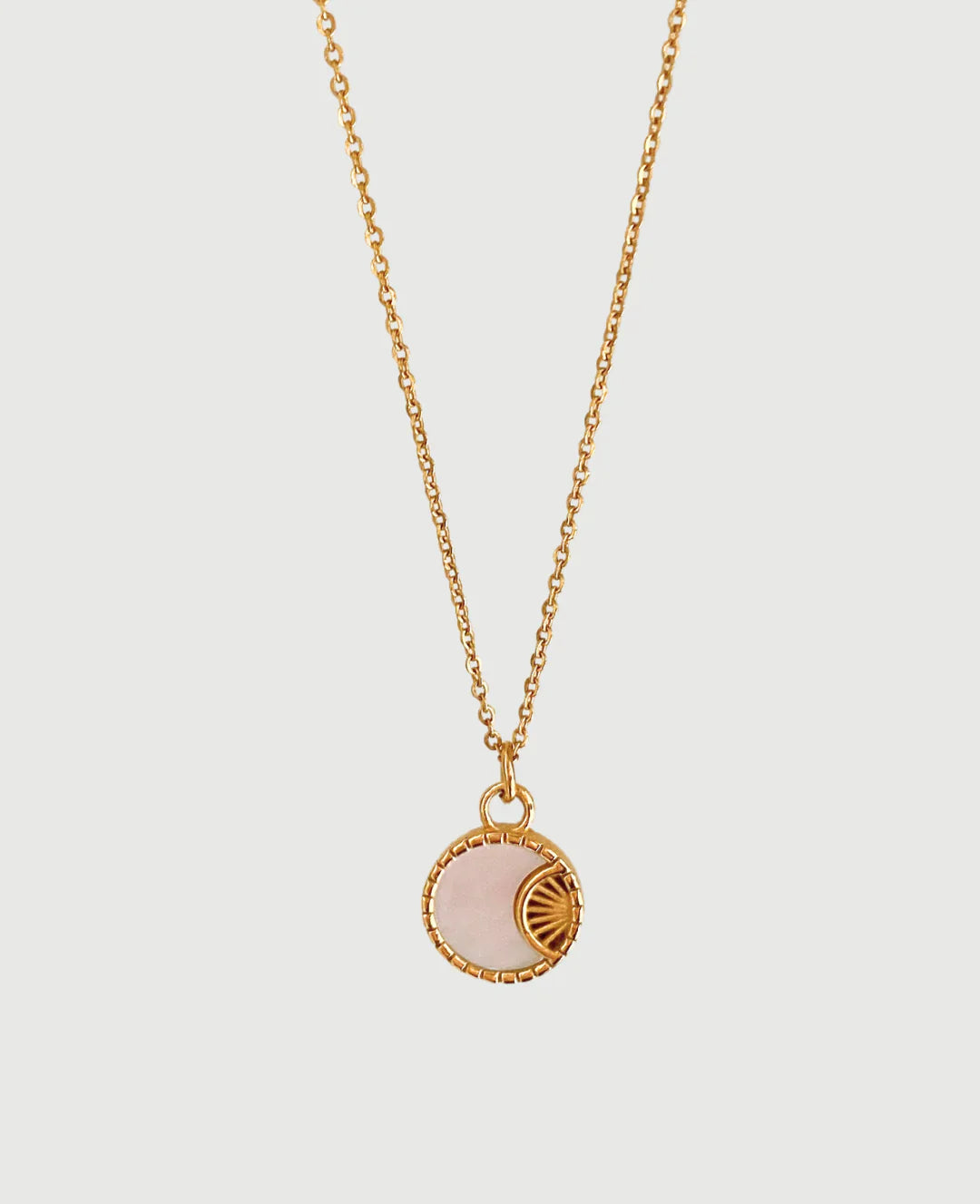 Adorn yourself like Mia with the ethereal beauty of the Luna Pearl Necklace, perfect for any occasion.