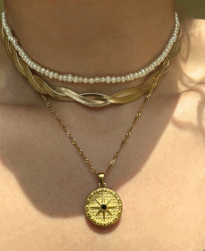 **Celina's Chic Necklace**  
Elevate your style with Celina's chic necklace, a perfect accessory for any occasion.  

**Sophia's Elegant Pendant**  
Sophia's elegant pendant adds a touch of sophistication to your wardrobe.  

**Mia's Dazzling Chain**  
St