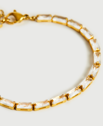 **"Lorraine's Elegant Bracelet"**  
Discover the timeless charm of Lorraine's Elegant Bracelet, perfect for adding a touch of sophistication to any outfit.