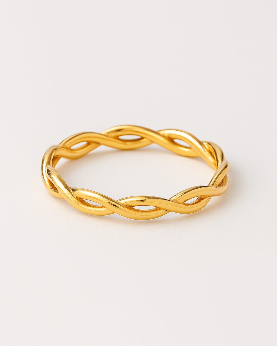 **Nelle's Elegant Ring**  
Discover the timeless beauty of Nelle's Elegant Ring, a perfect accessory that adds a touch of sophistication to any outfit. 

**Maya's Dazzling Band**  
Brighten your style with Maya's Dazzling Band, featuring stunning details