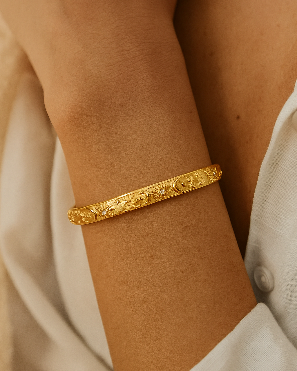 **Nina's Chic Cuff**  
Elevate your style with Nina's chic cuff bracelet, designed to make a bold statement.

**Lila's Elegant Armlet**  
Discover Lila's elegant armlet, perfect for adding a touch of sophistication to any outfit.

**Maya's Stylish Cuff**
