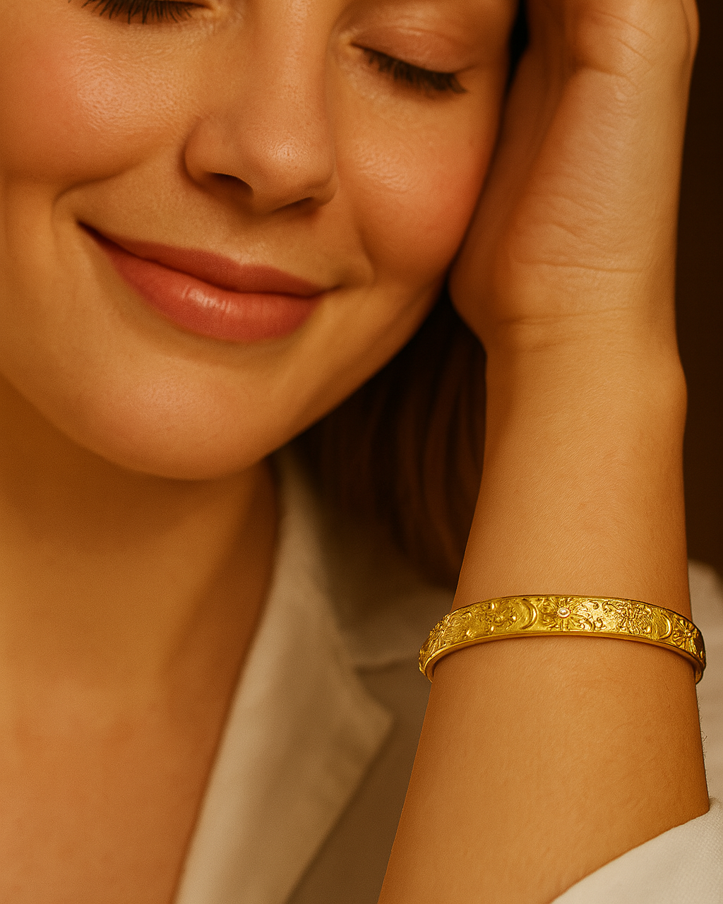 **Nina's Chic Cuff**  
Elevate your style with Nina's chic cuff bracelet, designed to make a bold statement.

**Lila's Elegant Armlet**  
Discover Lila's elegant armlet, perfect for adding a touch of sophistication to any outfit.

**Maya's Stylish Cuff**