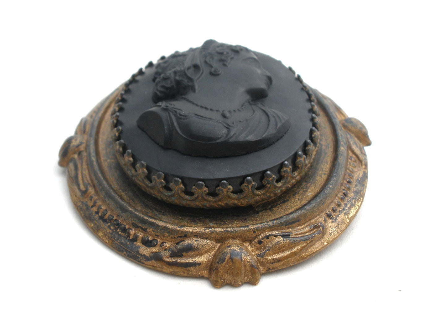 Vintage μαύρη καρφίτσα από ορείχαλκο Cameo
