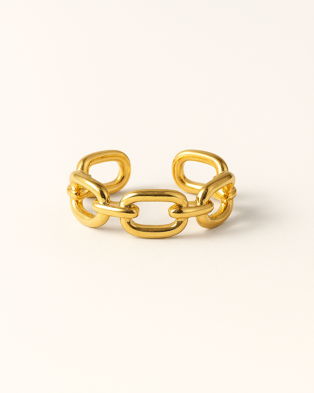 **Wafa's Elegance Ring**  
A stunning piece that brings out the inner beauty in every woman, Wafa's Elegance Ring shines with grace and sophistication.  

**Maya's Dream Band**  
Embrace your unique style with Maya's Dream Band, a captivating ring that sy