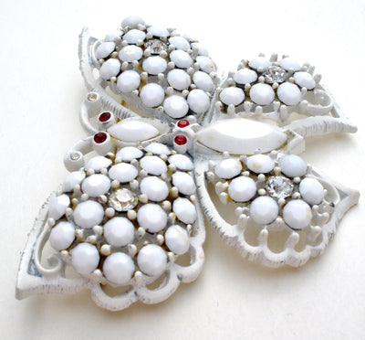 Καρφίτσα Weiss Milk Glass με στρας και πεταλούδα Vintage